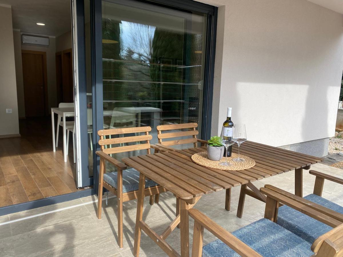M Plus Residence Pinezići エクステリア 写真
