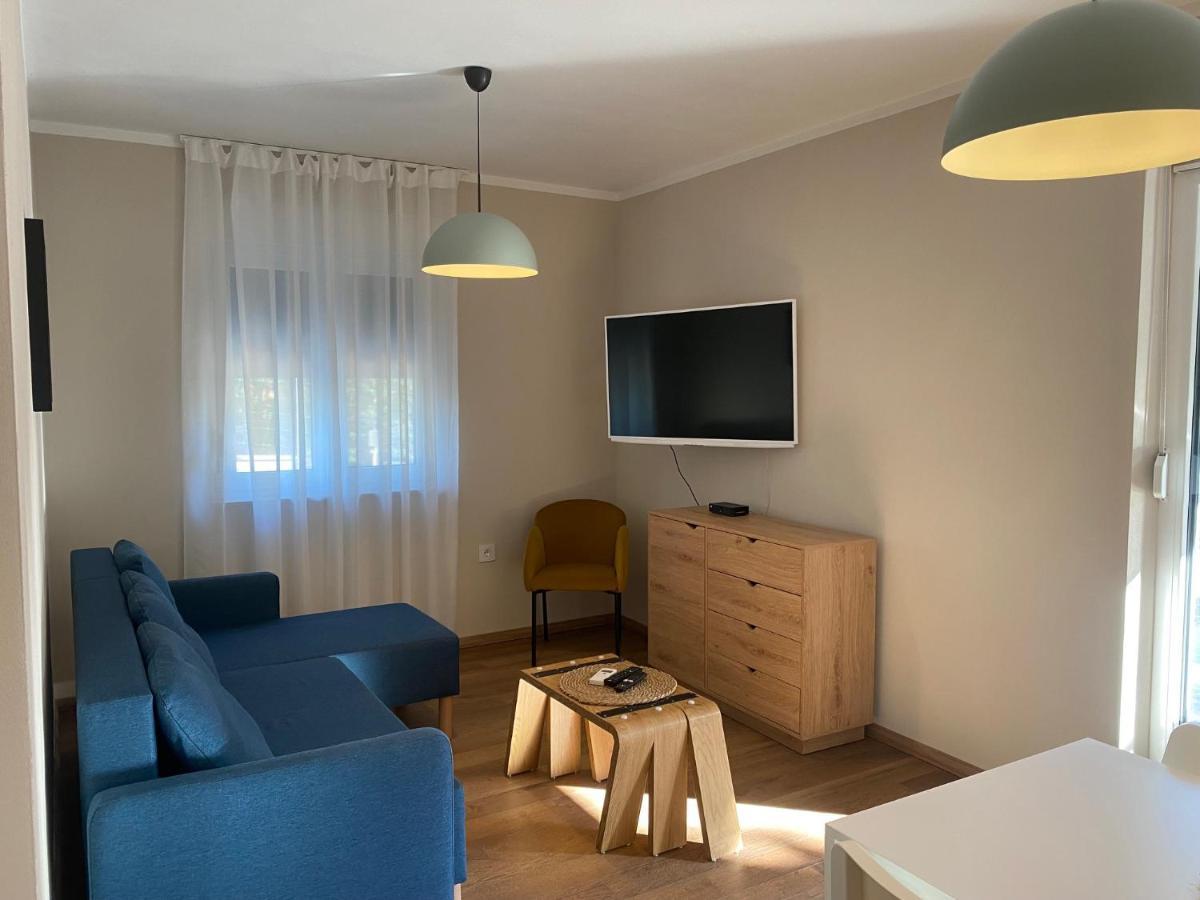 M Plus Residence Pinezići エクステリア 写真