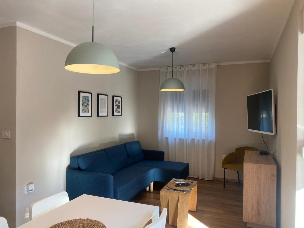 M Plus Residence Pinezići エクステリア 写真