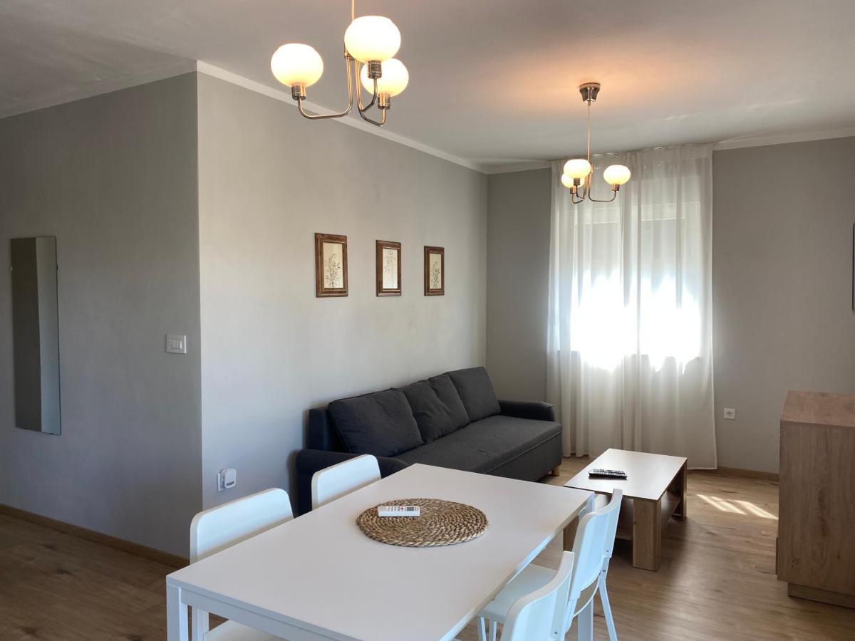 M Plus Residence Pinezići エクステリア 写真